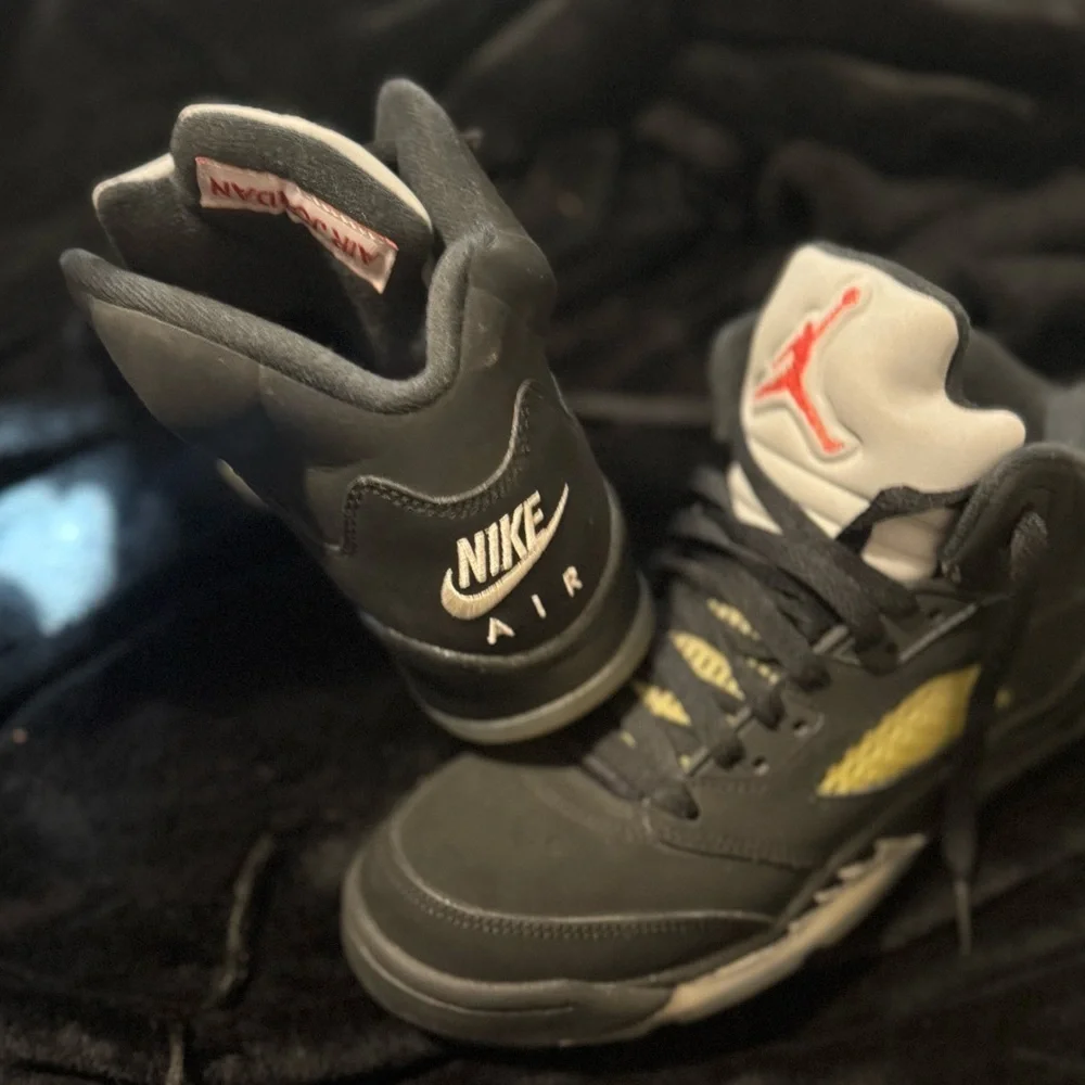 Jordan 5 retro og bg 'metallic' 2016 Boy Size 6y (Must See)